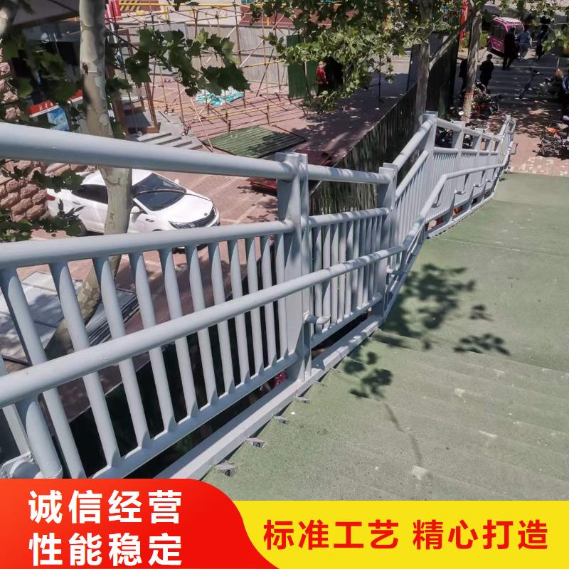 河邊三橫梁防撞護(hù)欄老客戶回購(gòu)較多