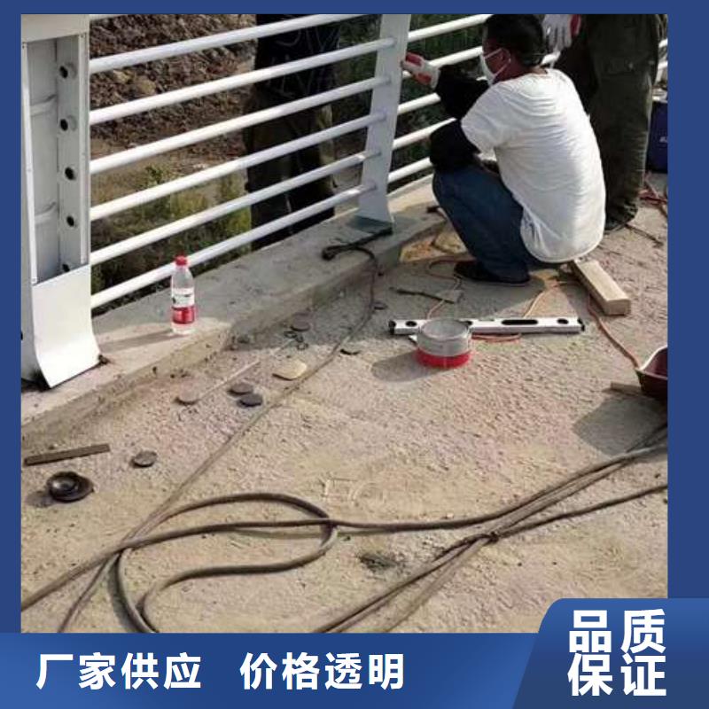 大規(guī)模防撞不銹鋼復(fù)合管欄桿生產(chǎn)廠家