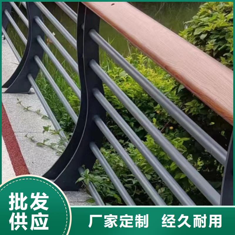 不銹鋼復(fù)合管護(hù)欄隊伍