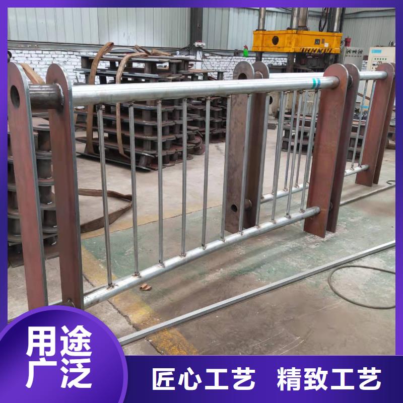 價格行情:公路防撞護欄