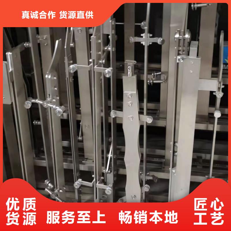 立柱国道抗冲击围栏匠心制造