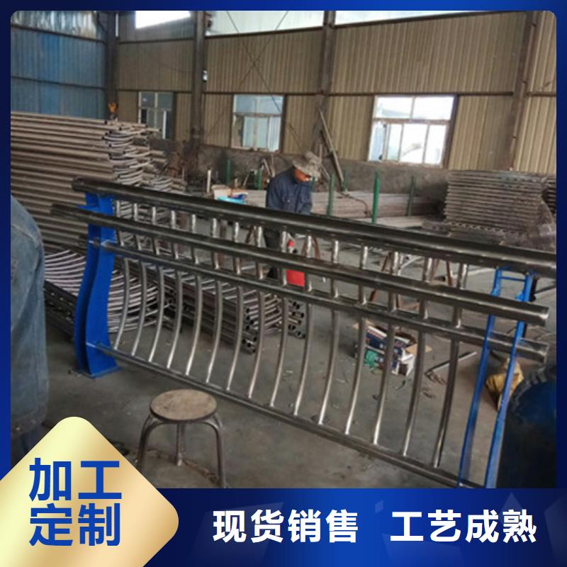 現貨供應鍍鋅管仿木河道護欄_廠家/供應