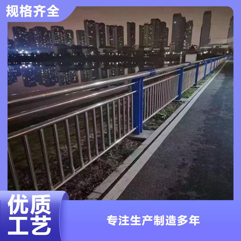 Q235碳鋼仿木河道景觀護欄多少錢一米