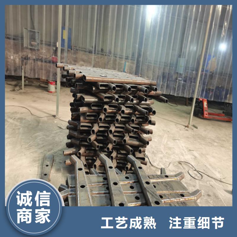 不锈钢复合管防撞护栏立柱追求品质