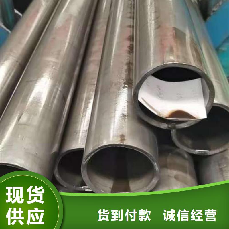 不銹鋼復合管護欄-道路護欄市場行情