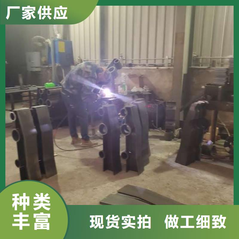 有現貨的道路防撞護欄廠家