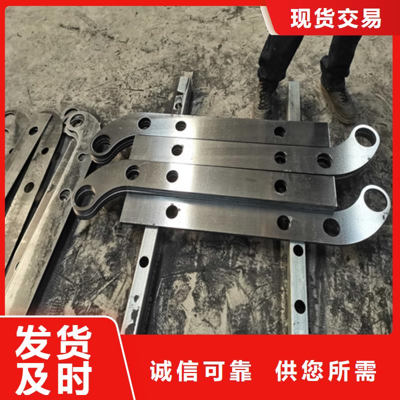公路防撞護欄欄桿適用廣泛