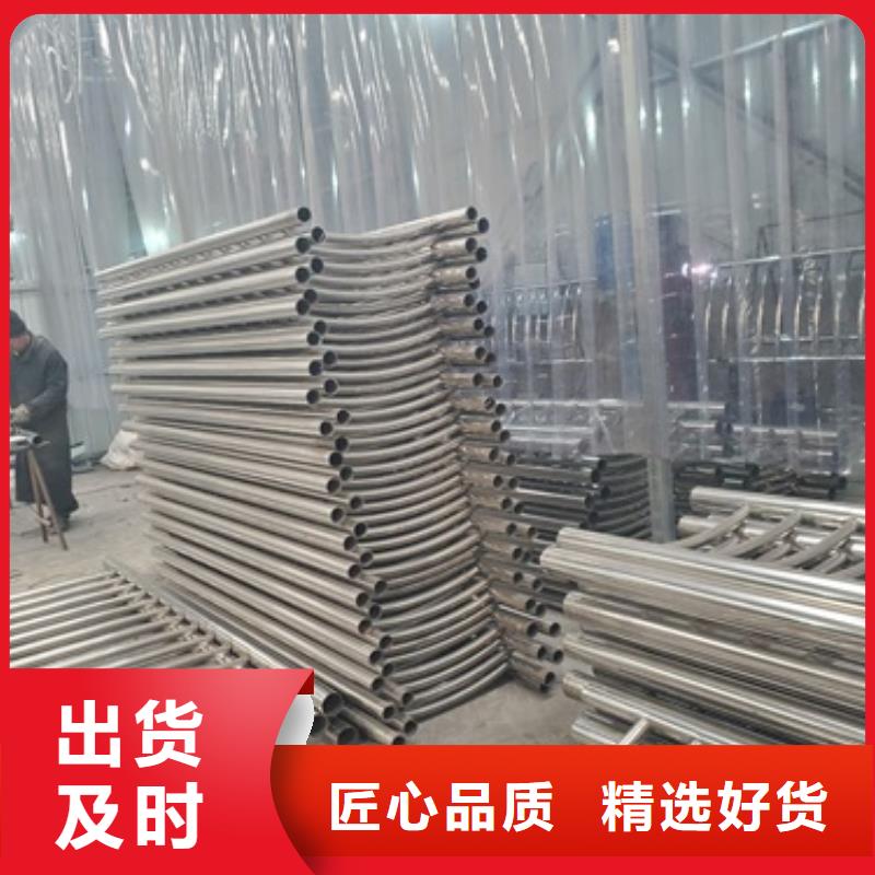 交通護(hù)欄防撞欄桿可按需定制