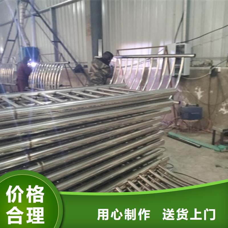 
不銹鋼燈箱護(hù)欄
廠家