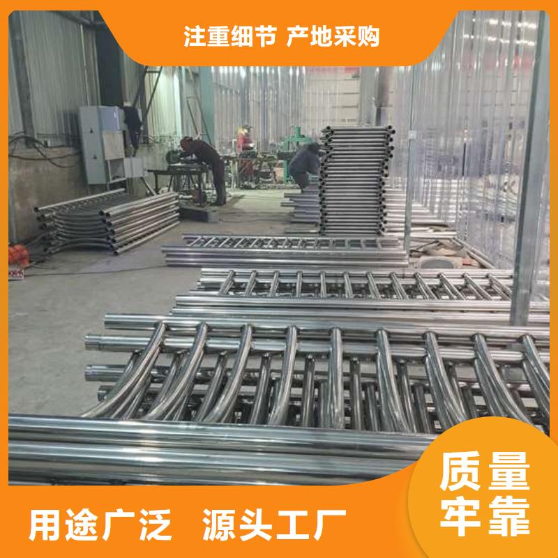 橋梁防撞護(hù)欄安裝方便