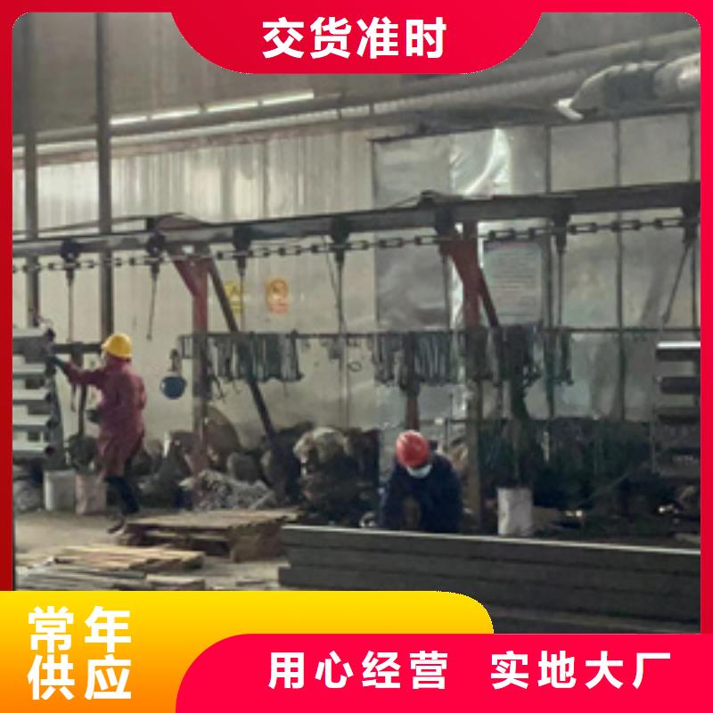 橋梁護欄廠家_M型防撞護欄出廠嚴格質(zhì)檢