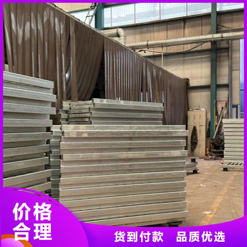 護欄_不銹鋼碳素鋼復(fù)合管廠工藝成熟