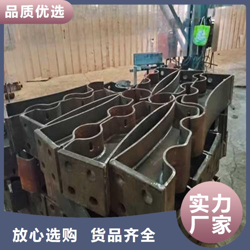 護欄1橋梁護欄廠嚴格把控質(zhì)量
