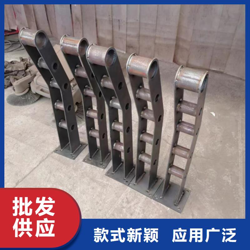 護(hù)欄-不銹鋼碳素鋼復(fù)合管廠拒絕偽劣產(chǎn)品