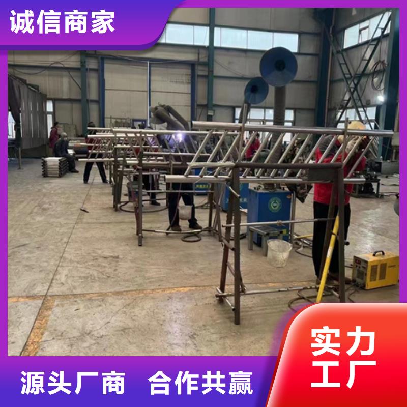 防撞護(hù)欄立柱廠家，基地