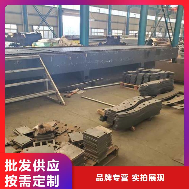 橋上的防撞護欄市場行情
