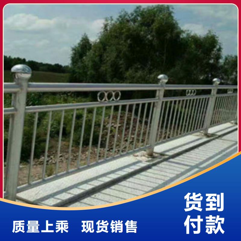 发货速度快的钢板包厢防撞护栏供货商