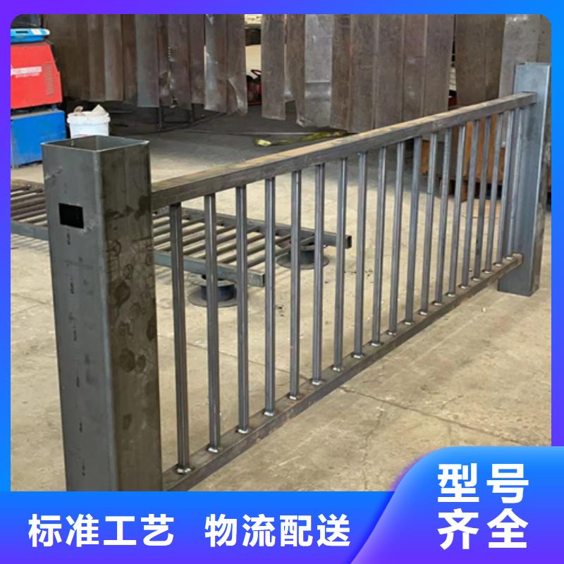 灯光护栏镀锌喷塑防撞栏可零售可批发