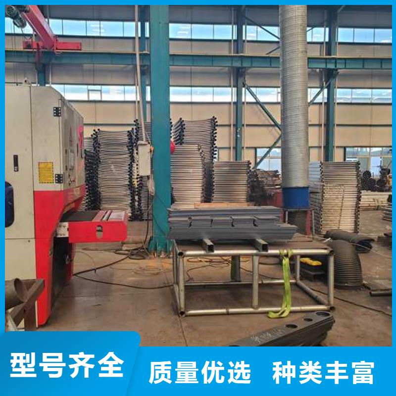 質(zhì)量?jī)?yōu)的不銹鋼道路護(hù)欄實(shí)體廠家
