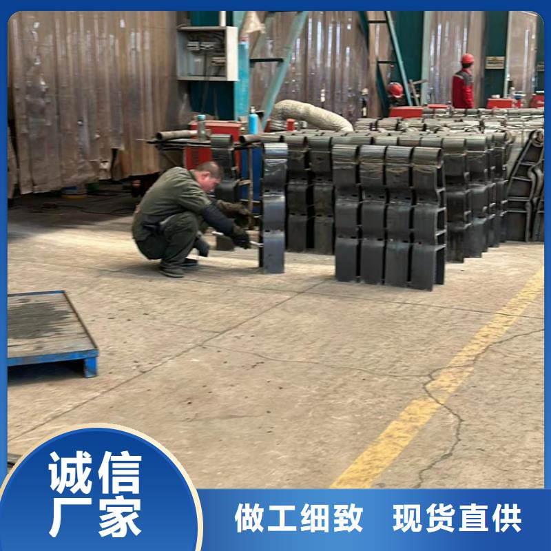 高品質(zhì)不銹鋼復(fù)合管欄桿廠商