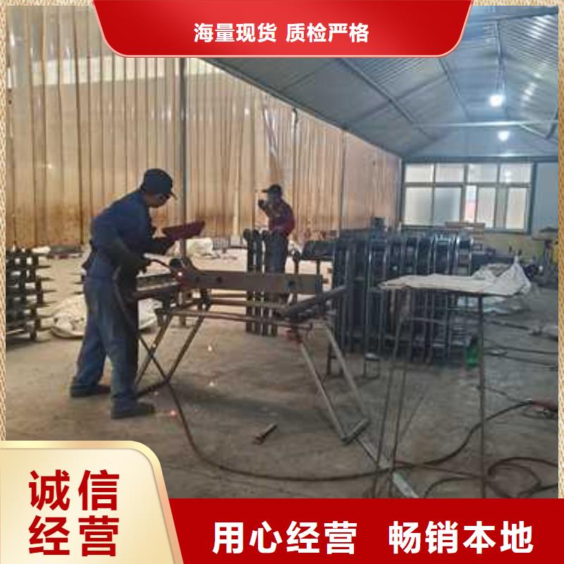有現(xiàn)貨的城市天橋護欄實體廠家
