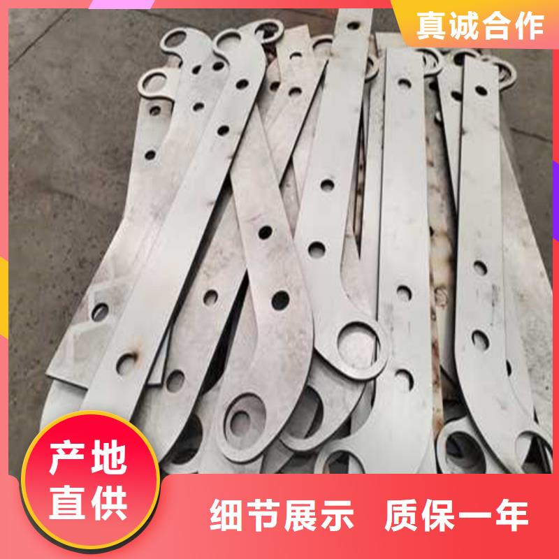 公路四橫梁防撞護(hù)欄產(chǎn)品質(zhì)量過關(guān)