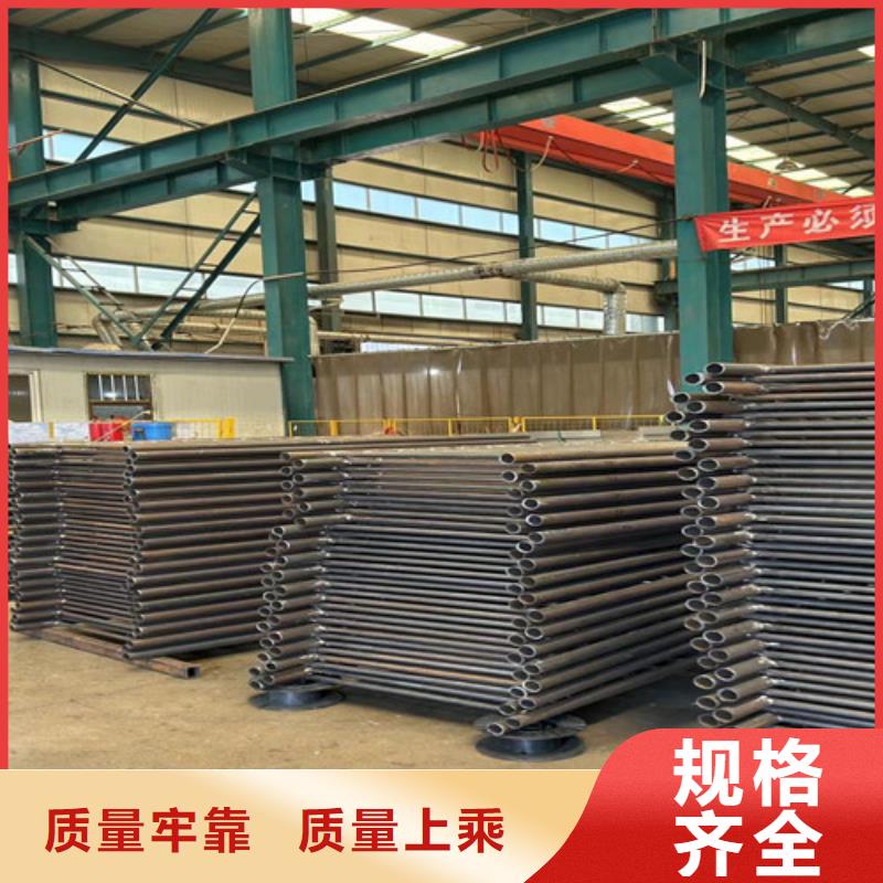 不銹鋼復(fù)合管隔離護(hù)欄廠家常備各種材質(zhì)