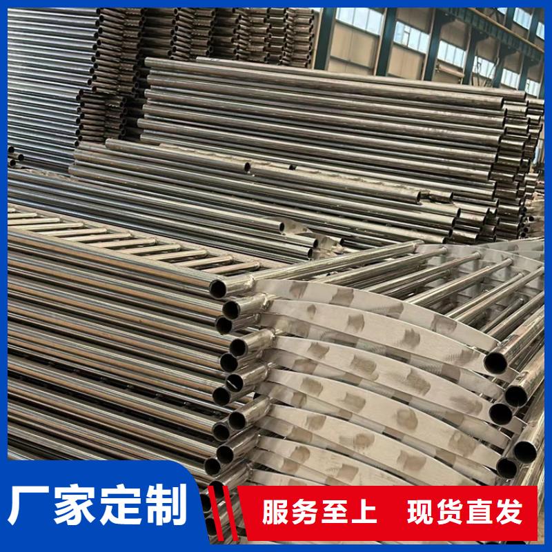 質(zhì)量優(yōu)的不銹鋼復(fù)合管道路護欄實體廠家
