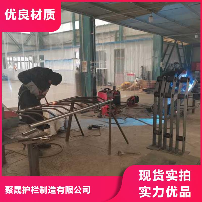 方管防撞欄桿多年行業(yè)經(jīng)驗
