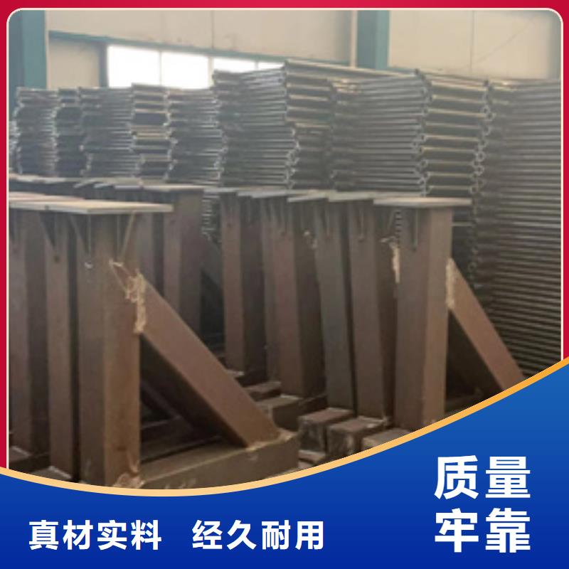 有現(xiàn)貨的不銹鋼復(fù)合管欄桿實(shí)體廠家