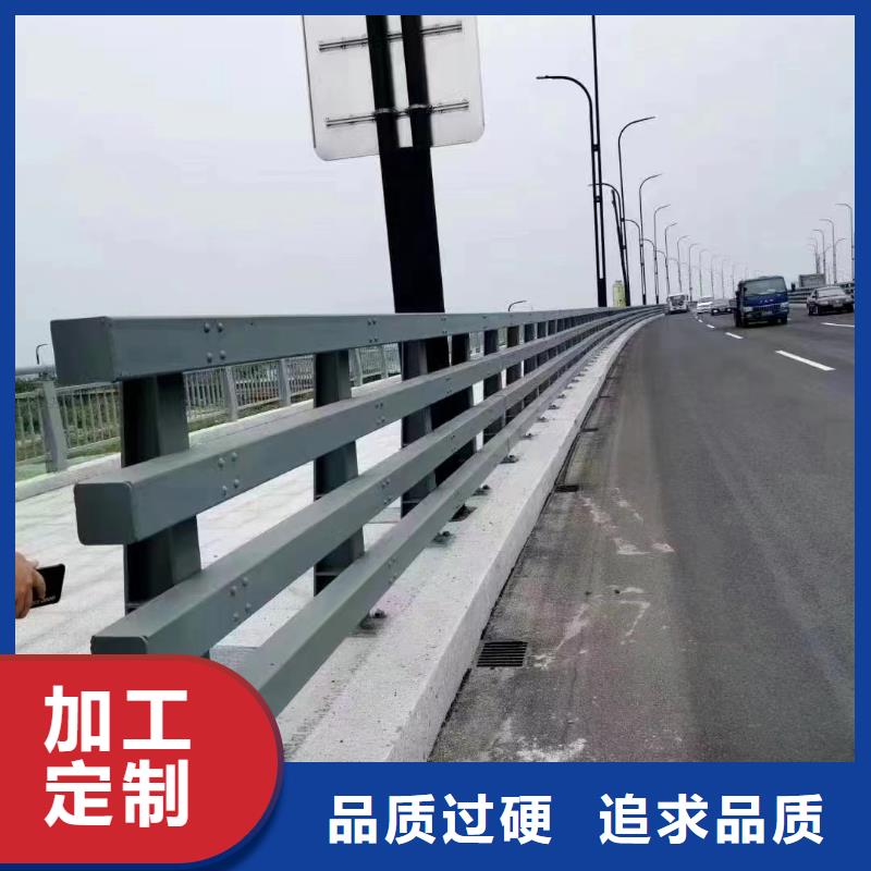 有現(xiàn)貨的天橋圓管防撞護(hù)欄供貨商