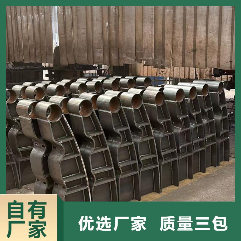 不銹鋼復(fù)合管防撞護(hù)欄可按需定制