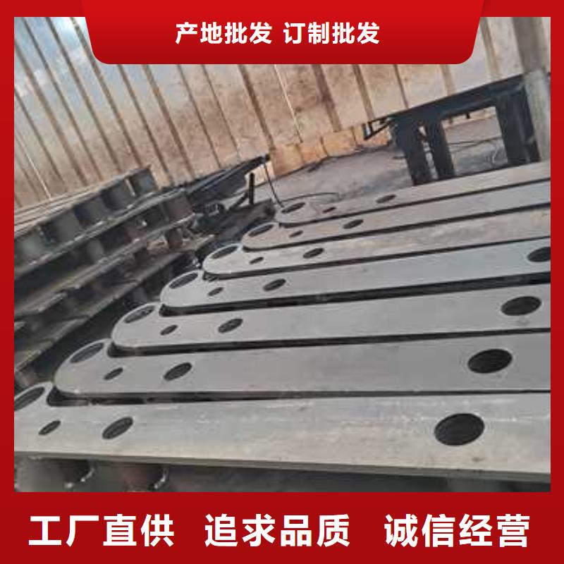 定做木紋轉(zhuǎn)印景觀欄桿的廠家