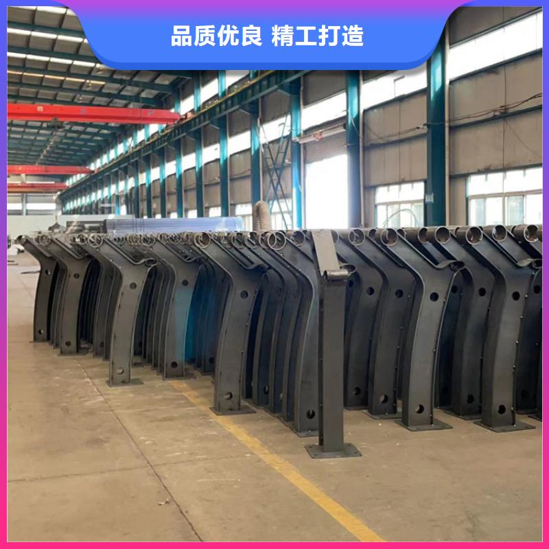 選購防撞不銹鋼復合管護欄可按需定制