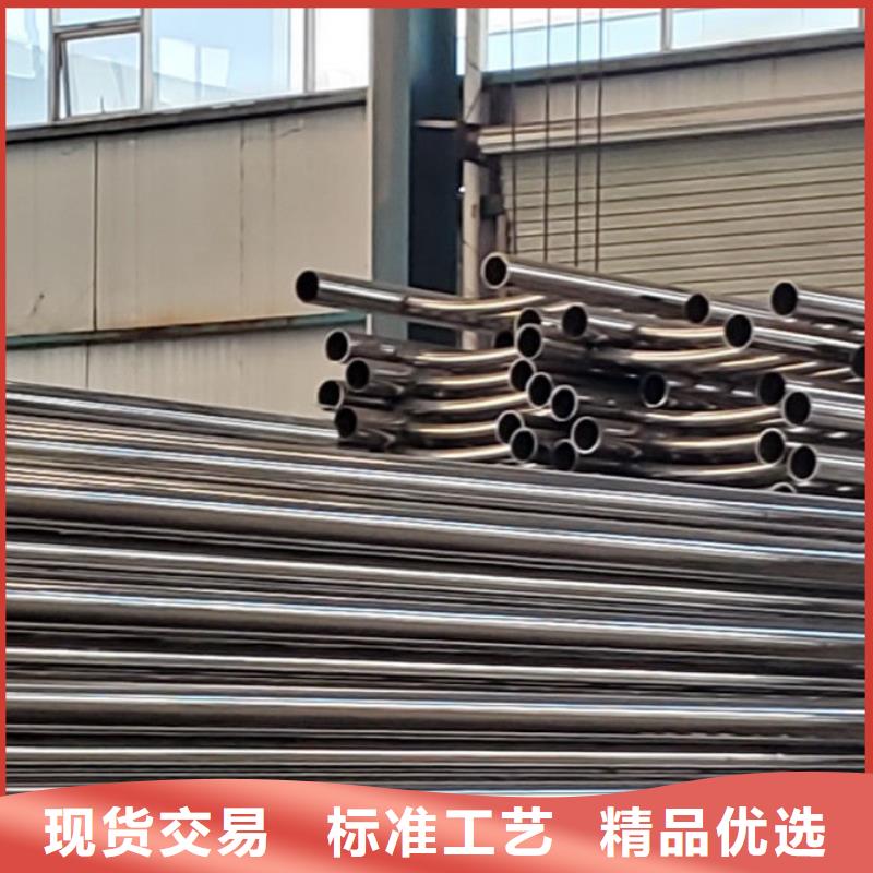 護(hù)欄旋轉(zhuǎn)護(hù)欄貨源直銷