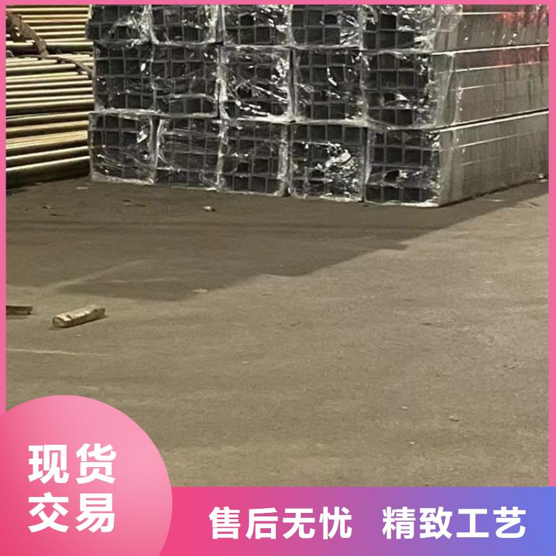  护栏质检合格出厂