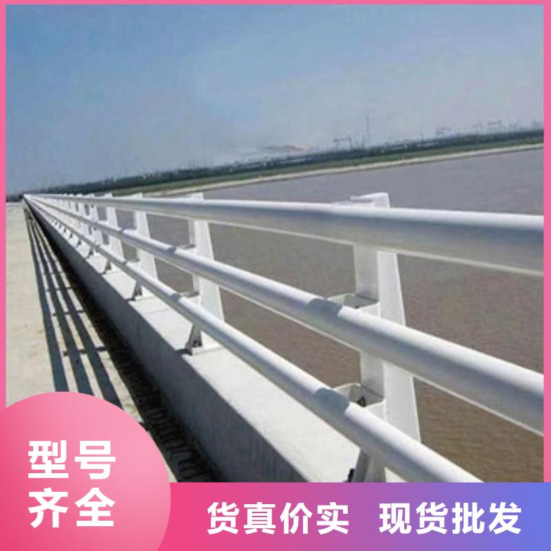 防撞護欄玻璃護欄廠家擁有先進的設備