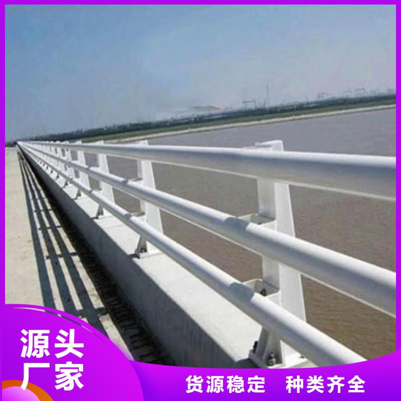 澄邁縣高速防撞護欄施工現場