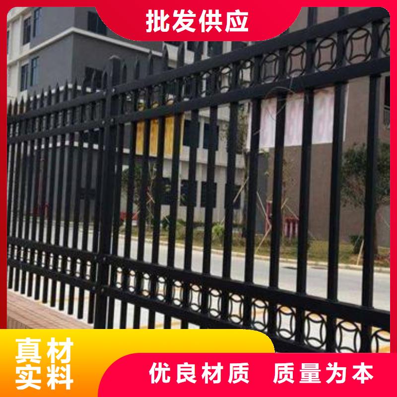 道路鋅鋼護欄網批發設計方案現場專業施工愛心企業