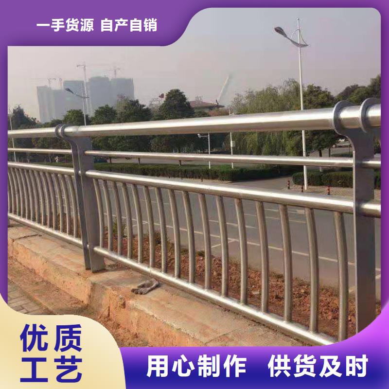 不銹鋼玻璃護(hù)欄施工安裝效果圖