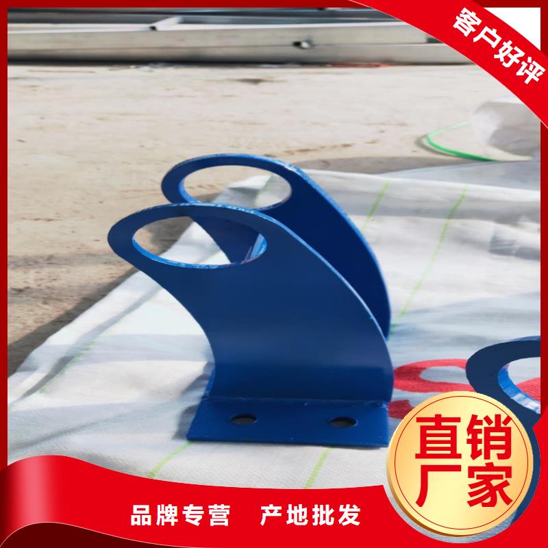 304不銹鋼復(fù)合管河道欄桿尺寸靈活