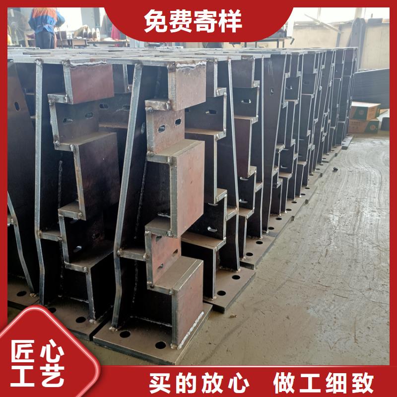 不銹鋼復(fù)合管欄桿不銹鋼河道護(hù)欄定制加工