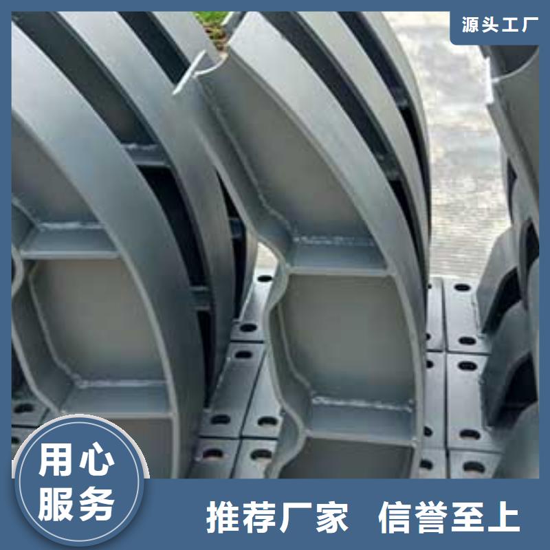 人行道欄桿_燈光防撞護(hù)欄出廠價(jià)