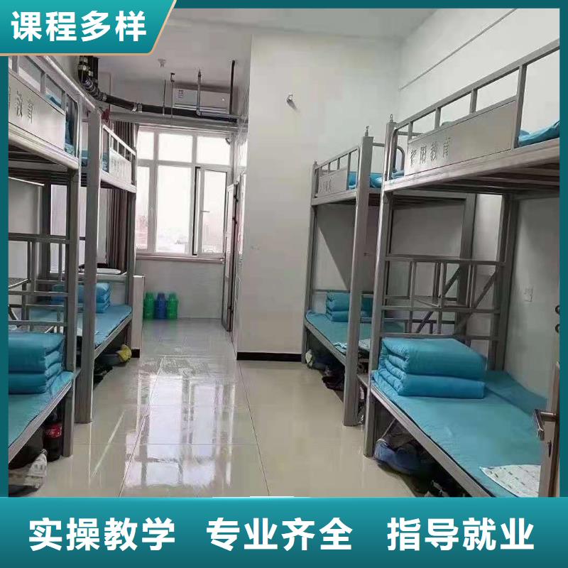 厨师技校虎振挖掘机学校实操培训
