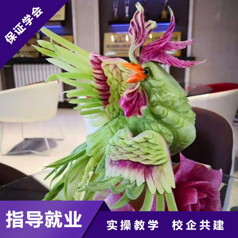 厨师技校虎振挖掘机学校实操培训