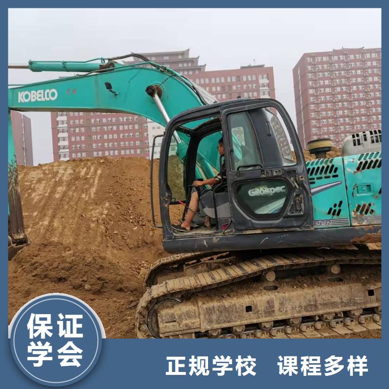沽源學(xué)汽車吊怎么報(bào)名虎振學(xué)校