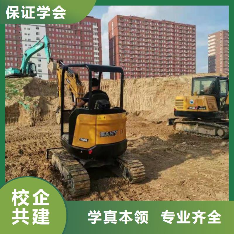 懷安學(xué)鏟車什么時候招生發(fā)操作