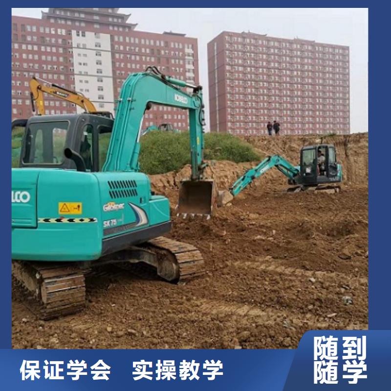 鉤機培訓學校,哪個學校能學廚師烹飪報名優惠