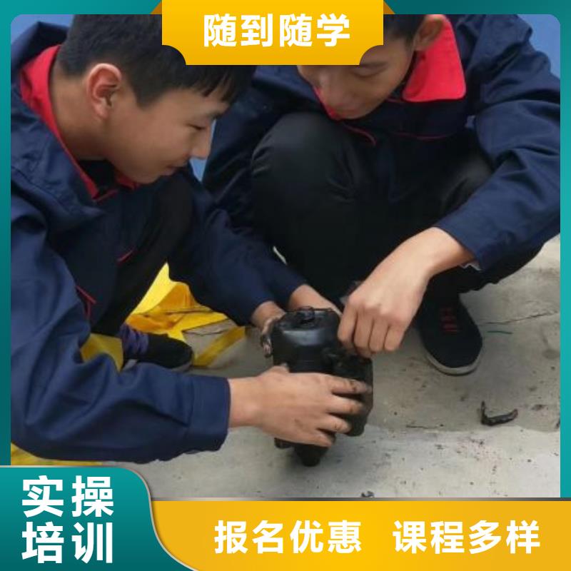 汽修培訓學校一年多少錢適合男生學