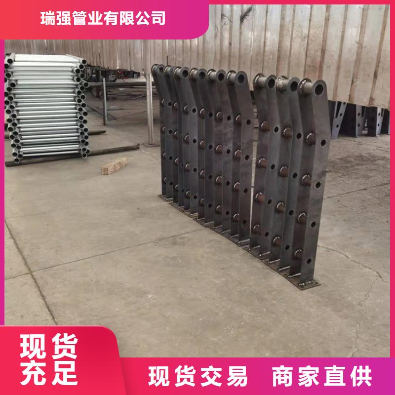 不銹鋼橋梁防撞護欄立柱廠家供應